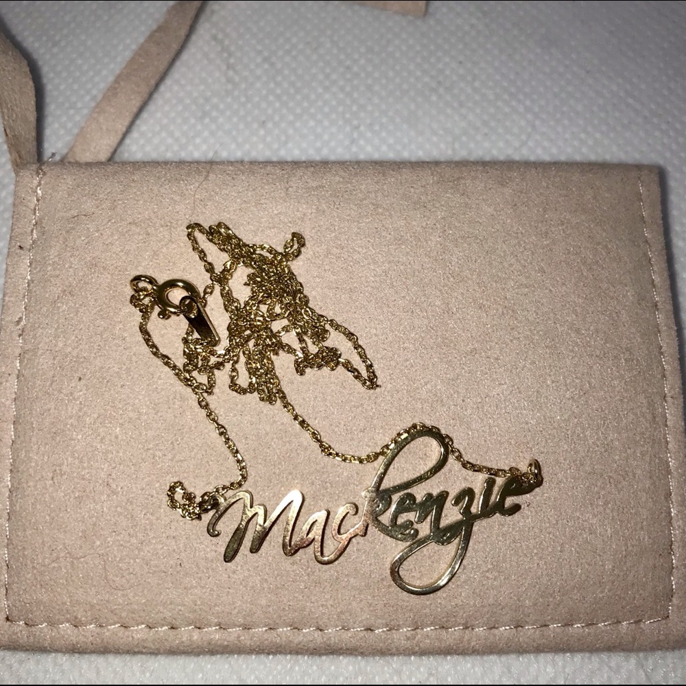 Mackenzie Name Necklace